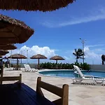 Apartamento com 2 quartos de FRENTE PARA O MAR