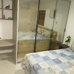 Apt. A 1Km Da Praia, Piscina, Wi-Fi, Smart Tv.