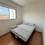 Ape Aconchegante E Proximo De Td