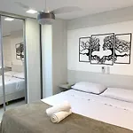 Apto 3 Quartos I Alto Padrao I 250M Da Praia I Piscina I Garagem