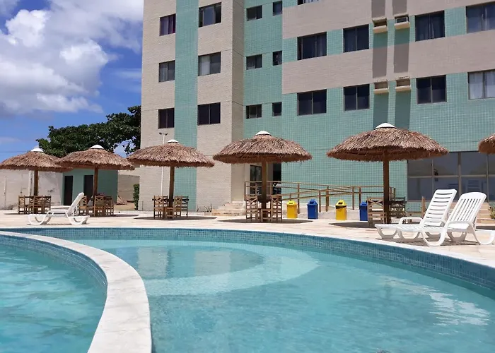 Apartamento com 2 quartos de FRENTE PARA O MAR