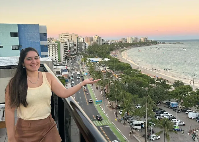 Do Apto Tem-Se Uma Bela Vista Do Mar De Pajucara Neo 2 Qts 2Garar - Adm Nutelss