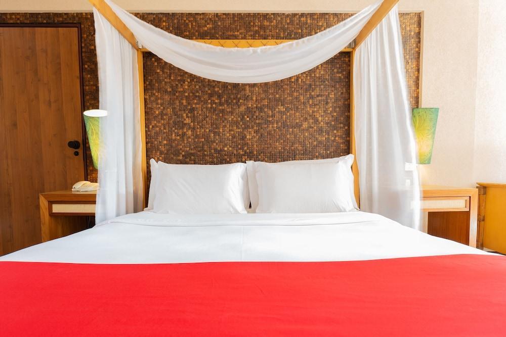 Ritz Lagoa Da Anta & Hotel