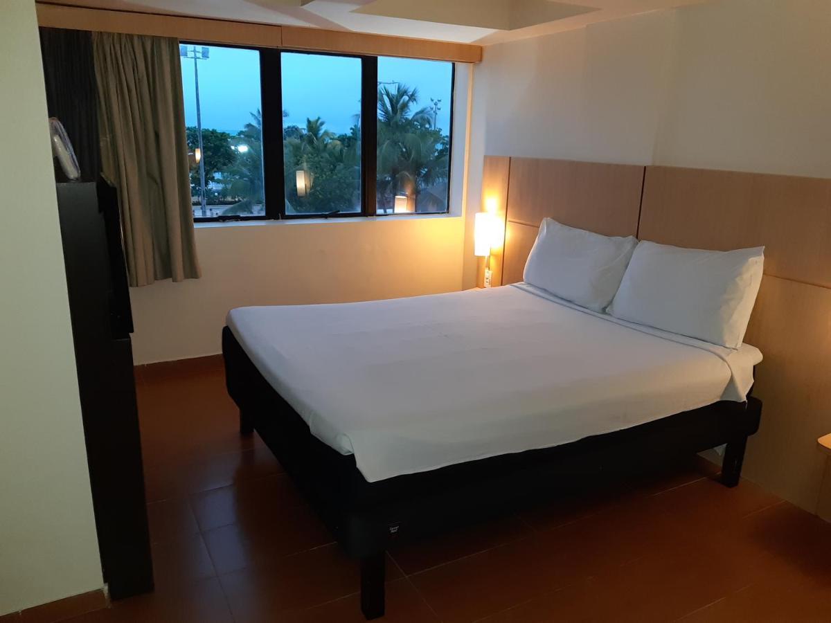 Ibis Pajucara Hotel