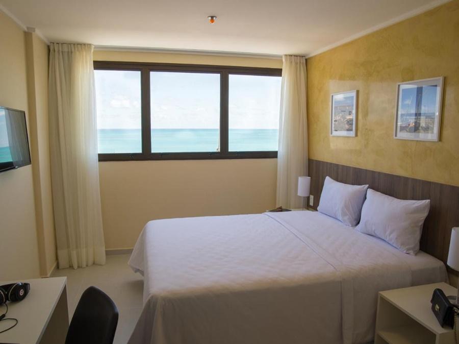 Acqua Ponta Hotel 3*