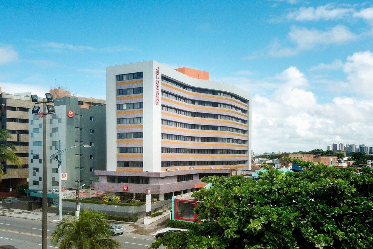 Ibis Pajucara 3*