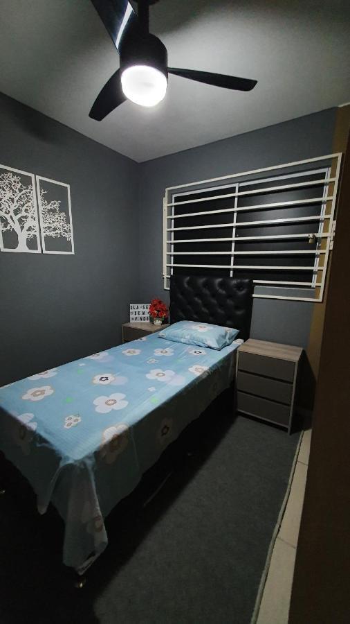 Bedroom Airport *