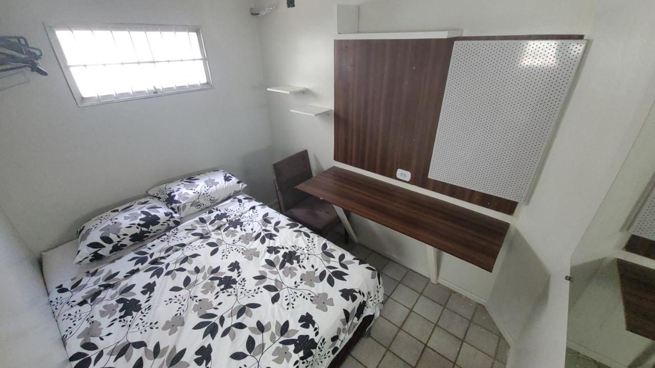 Quarto Com Banheiro Privativo Dentro De Um Ap Na Praia Da Ponta Verde Apartamento