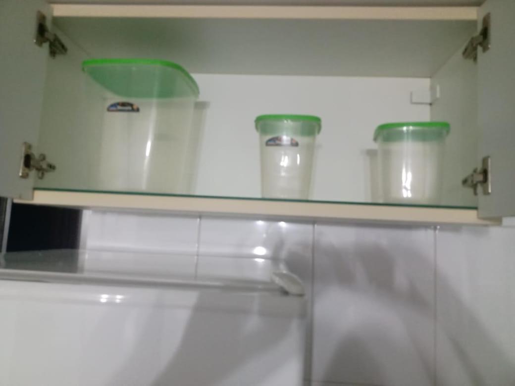 Apartamento Na Beira De Pajucara - Edificio Casa Bela - Aparamento Com 02 Quartos - Possui Varanda - Vista Lateral Do Mar- Avenida Doutor Antonio Gouveia 77-consumo Eletrico E Pago No Ckeck-out- 1 Kwh E 1,35 Reais - Tem Tela De Protecao Na Varanda E Janelas