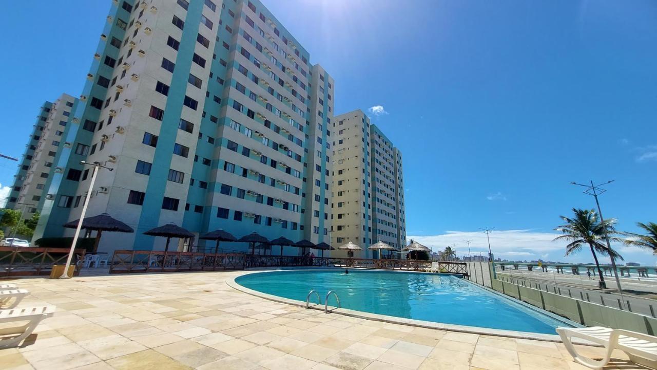 Com 2 Quartos De Frente O Mar