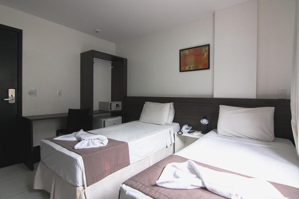 Hotel Tropico 3*