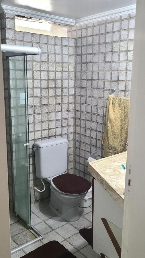 Quarto Com Banheiro Privativo Dentro De Um Ap Na Praia Da Ponta Verde *