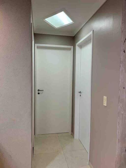 Apt. A 1km Da Praia, Piscina, Wi-fi, Smart Tv. * Maceió