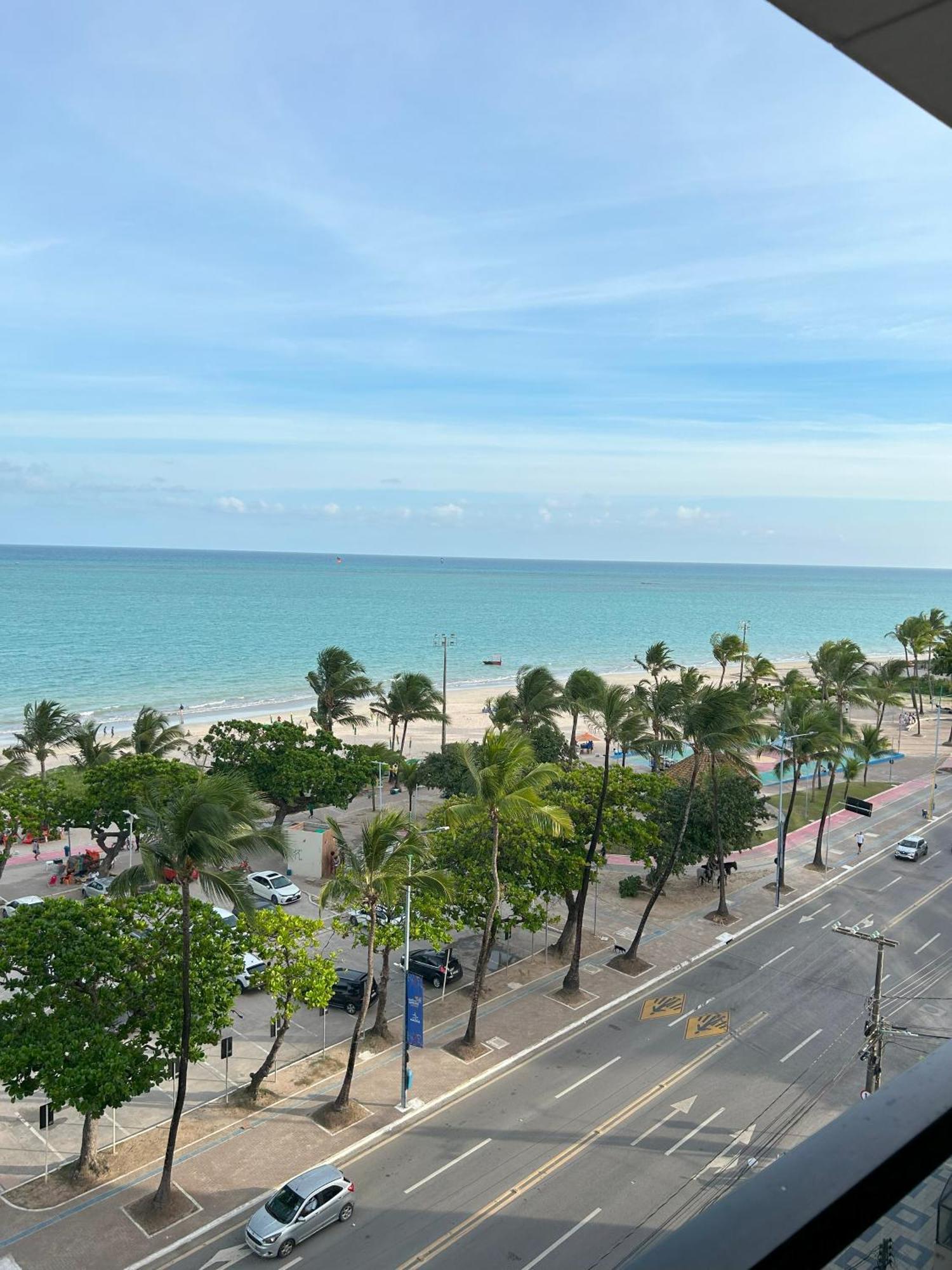 Flat Na Beira Mar De Pajucara Maceio (Alagoas)