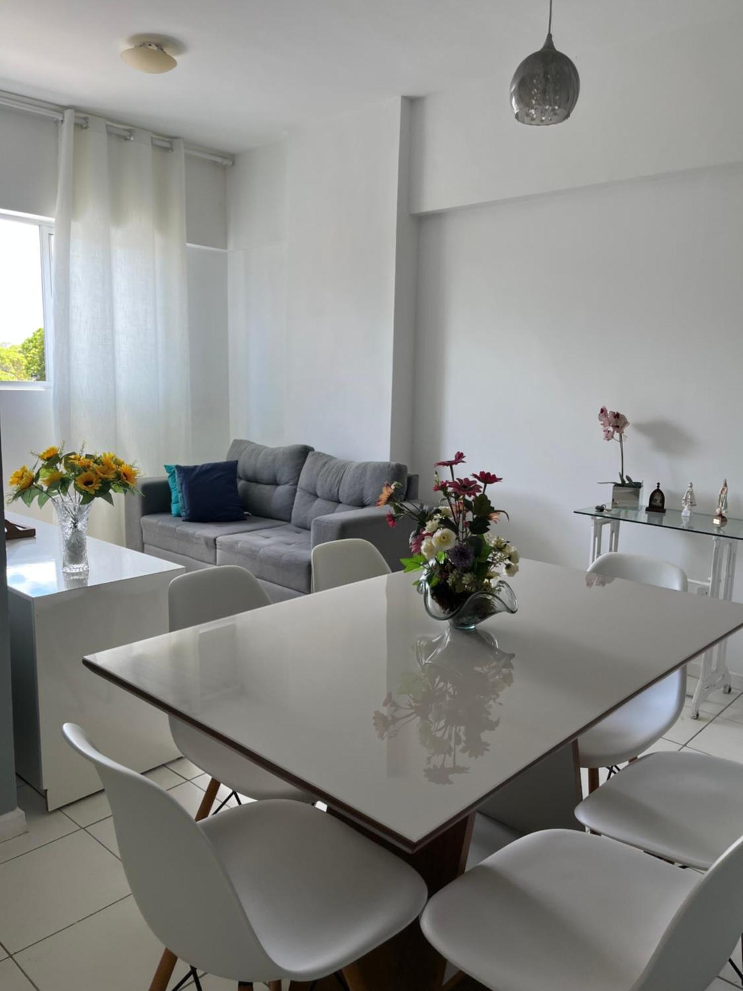 Apartamento Apto Com 2/4, Elevador, Piscina! Maceió