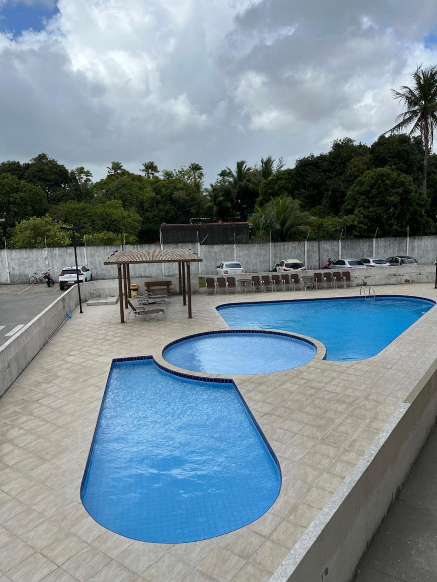 Apto Com 2/4, Elevador, Piscina! Apartamento