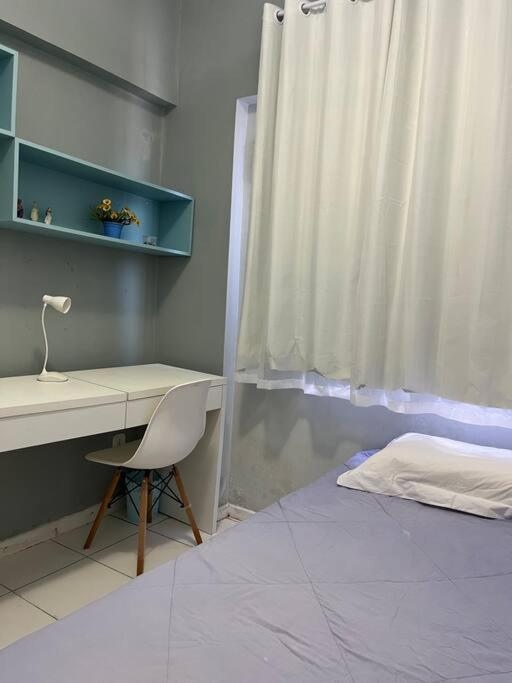Apartamento Apto Com 2/4, Elevador, Piscina! Maceió