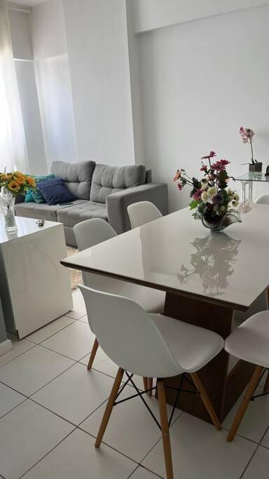 Apartamento Apto Com 2/4, Elevador, Piscina! Maceió