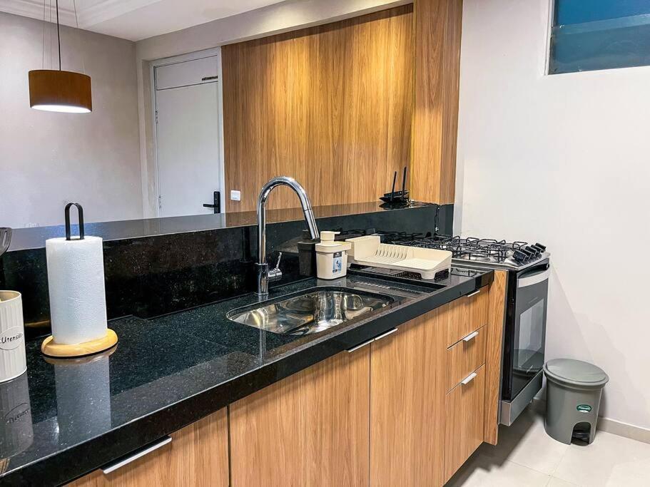 Apartamento Beira Mar De Maceio, Todo Renovado, 2 Quartos/2wc *