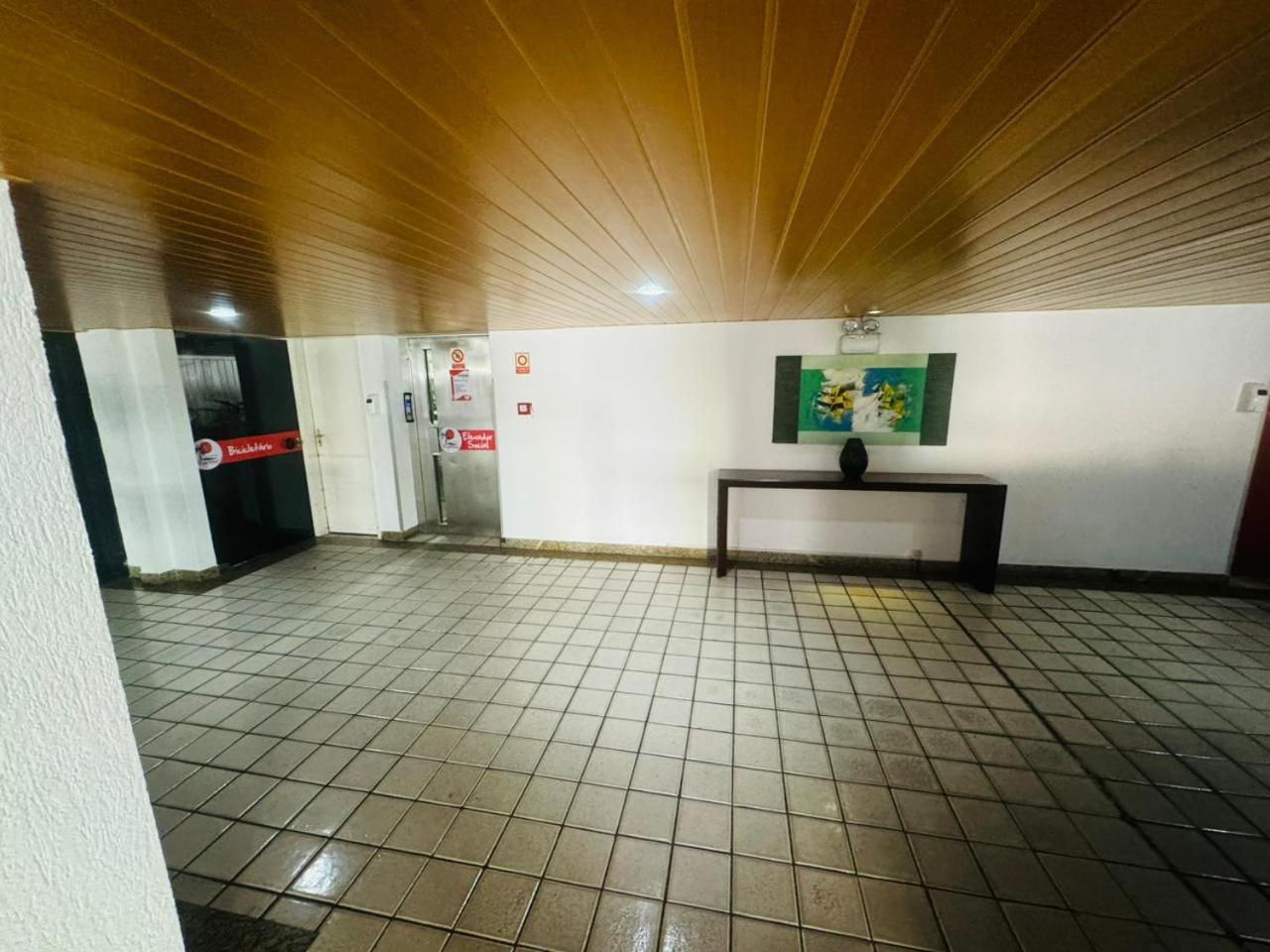 Apartment De Ponta Em Frente Ao Tropico Com Garagem, Wi-fi, Lavadora - Apto703