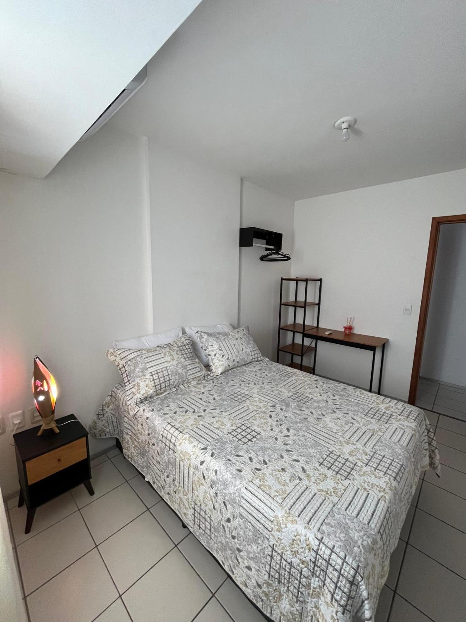 Apartamento Ponta Verde, , The , 350m Da