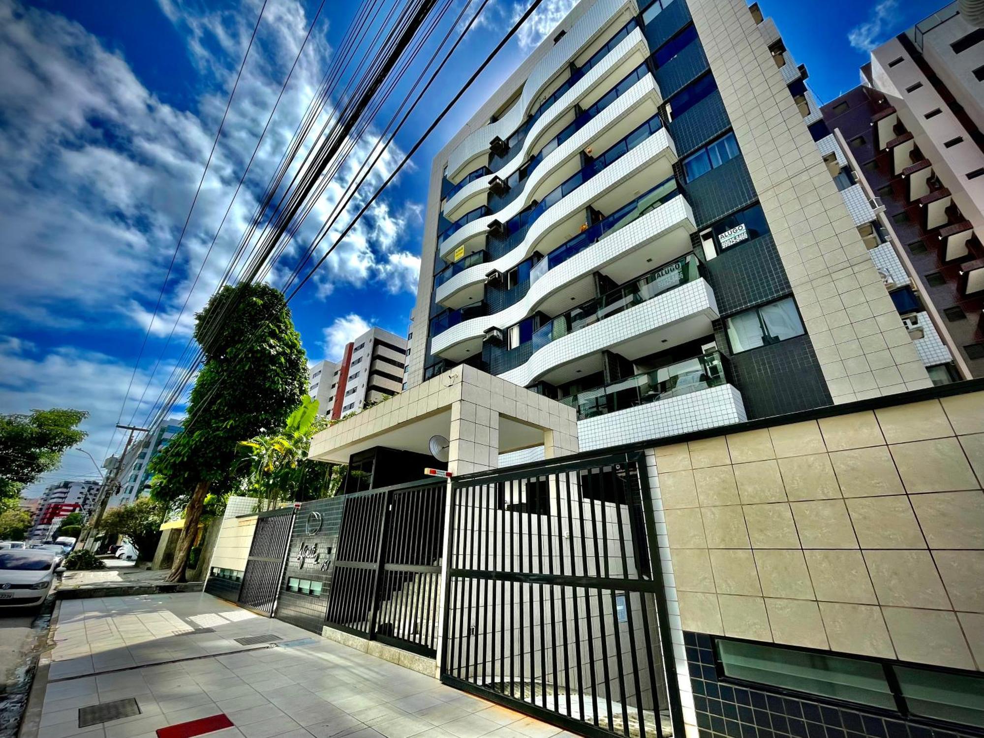 Luxo Com Piscina Em Ponta *