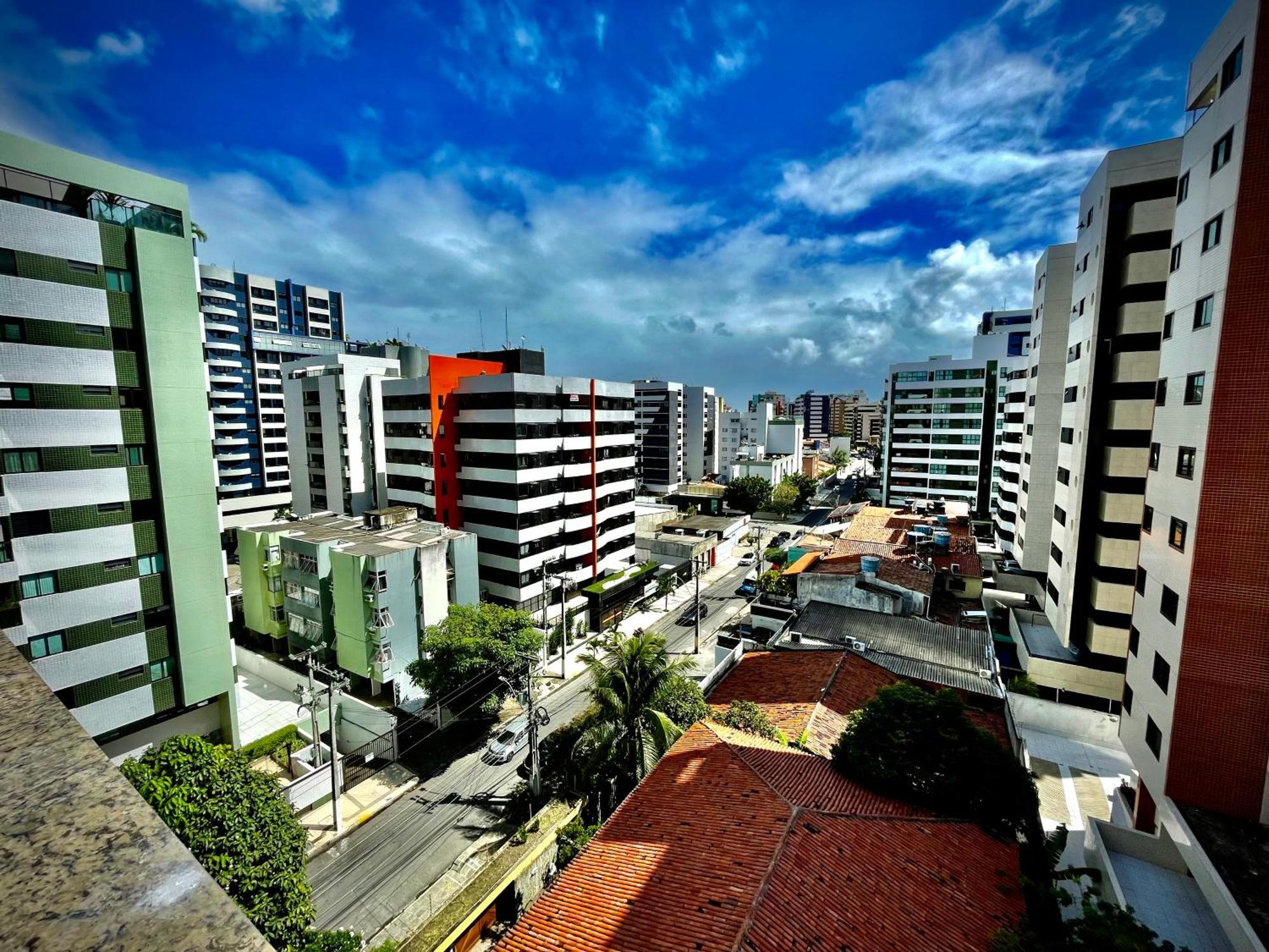 Luxo Com Piscina Em Ponta