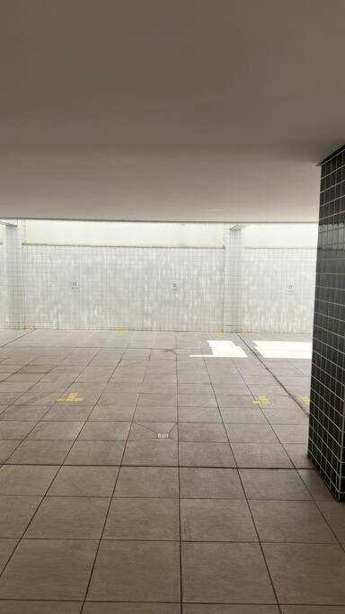 Apto E Sala Mobiliado No Bairro Ponta