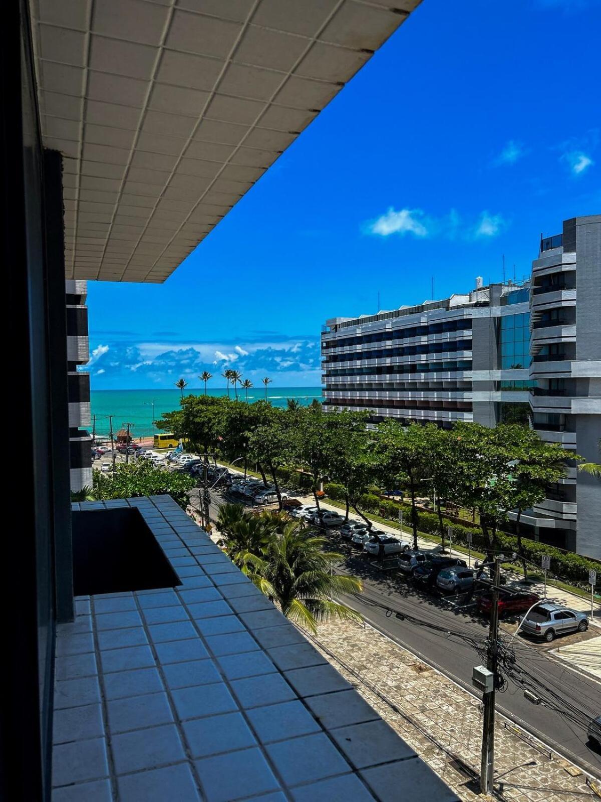 I-41: Completo Na Jatiuca Apartamento Maceió