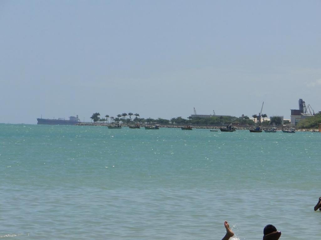 De Ponta Verde, A Beira Mar, Com Sala Climatizada, Paraiso Em Apartment