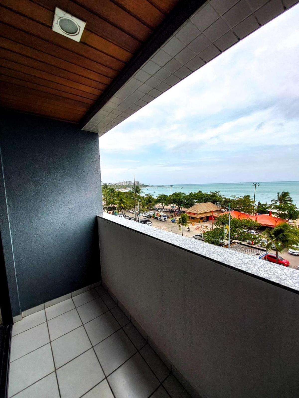 Do Apto Tem-Se Uma Bela Vista Do Mar De Pajucara Neo 2 Qts 2Garar - Adm Nutelss Aparthotel *