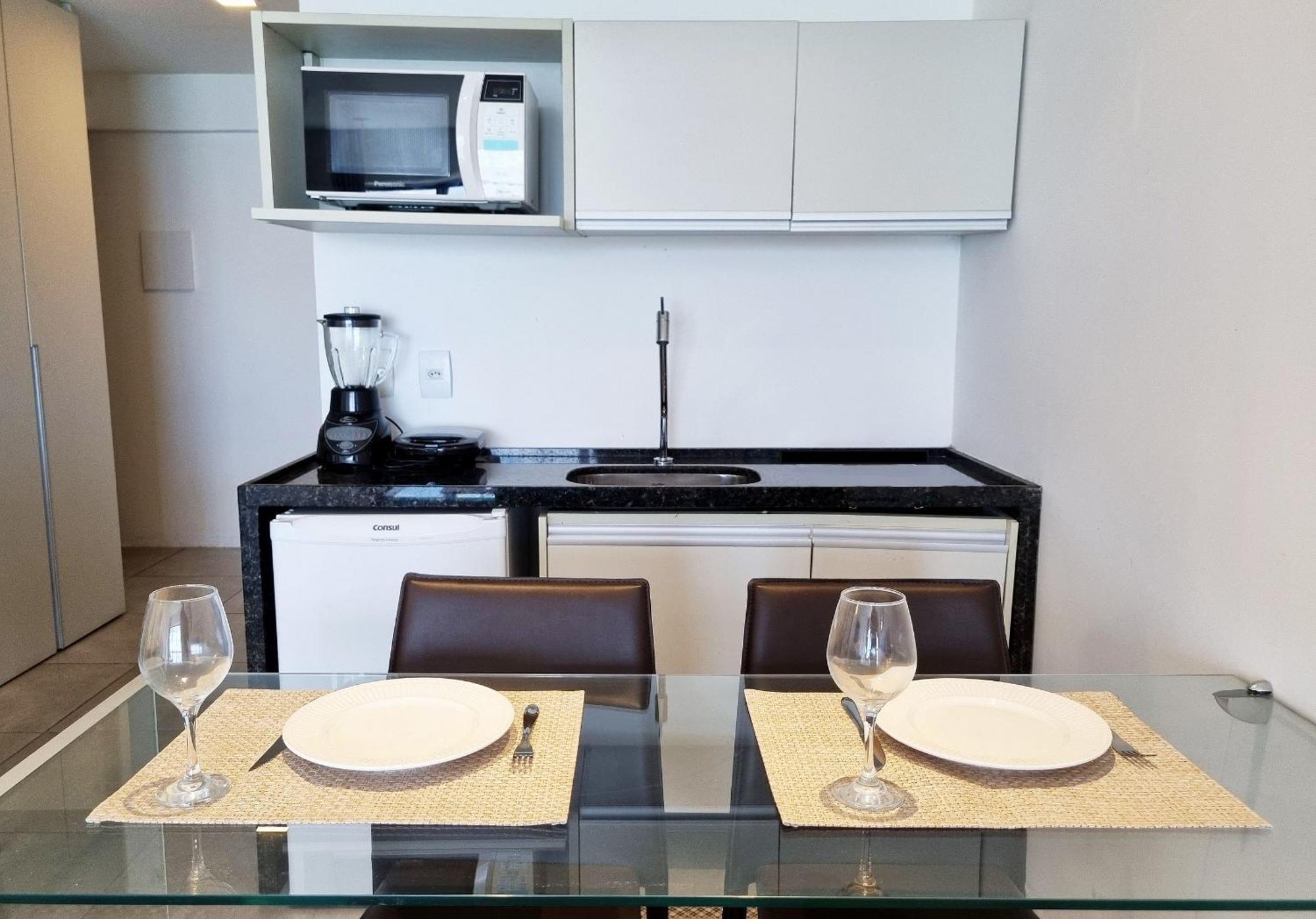 Flat Frente Mar C Limpeza Diaria | R608 *