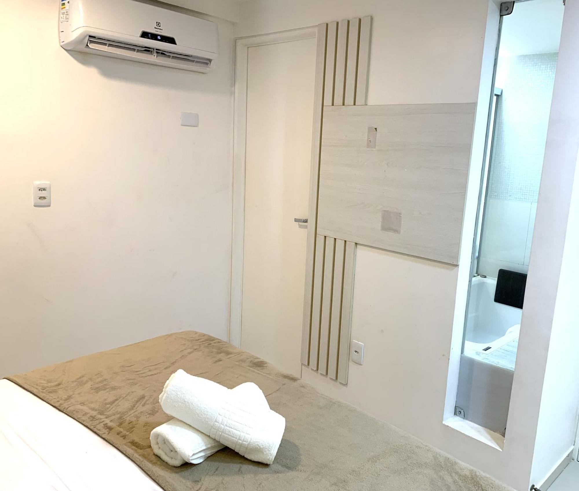 Apto 3 Quartos I Alto Padrao I 250m Da I Piscina I Garagem *