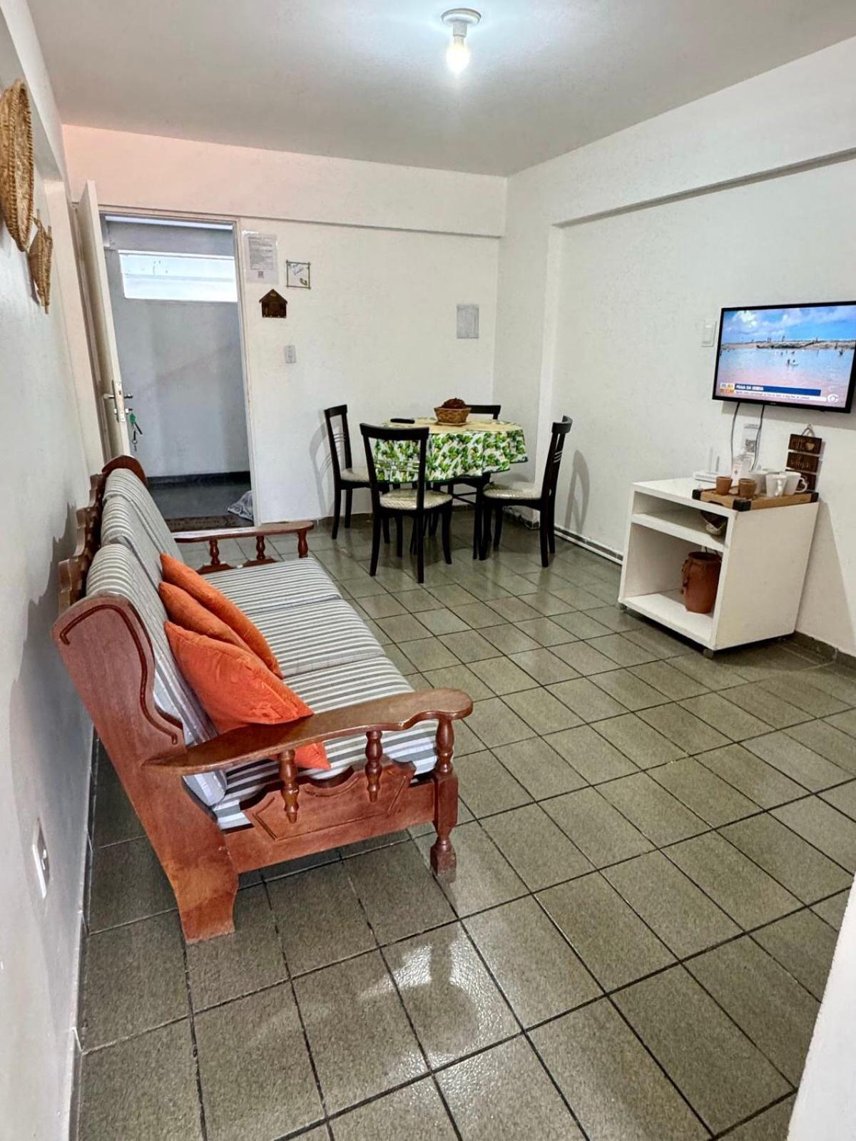 Apartamento Em Frente Ao Tropico Com Manobrista, Wi-fi, Lavadora De Roupas - Apto 202