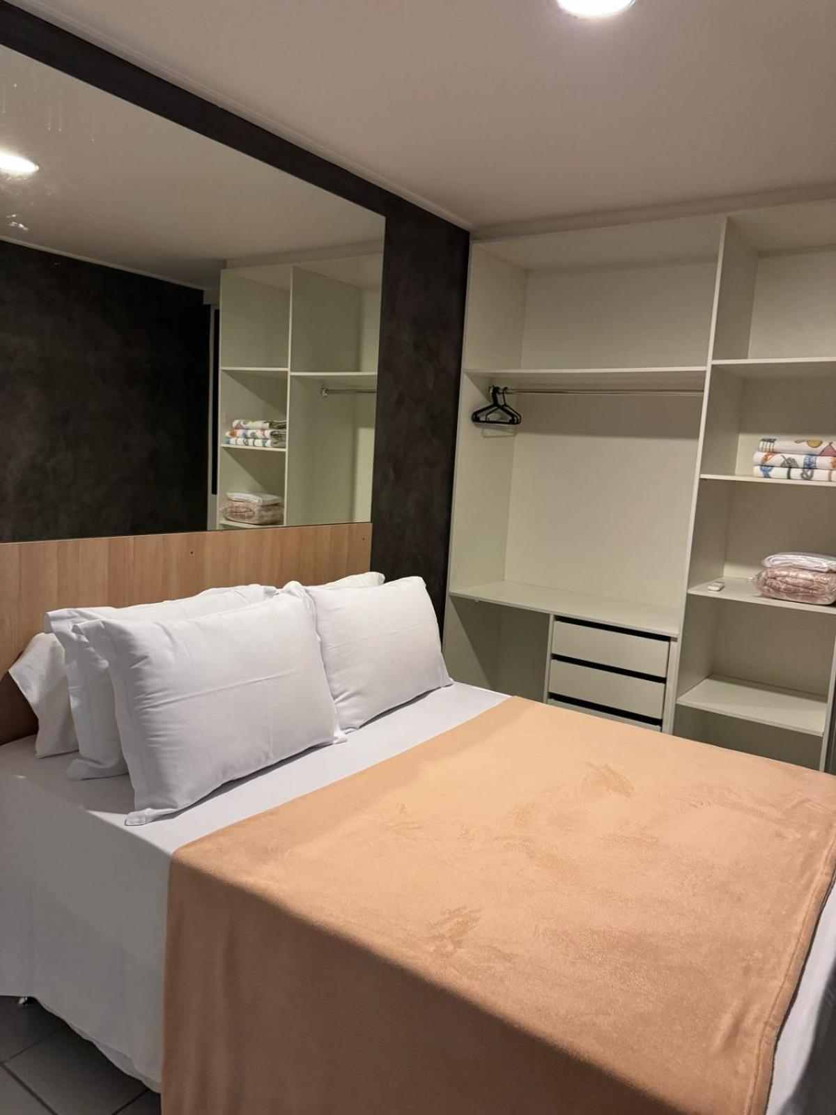 Do Apto Tem-Se Uma Bela Vista Do Mar De Pajucara Neo 2 Qts 2Garar - Adm Nutelss