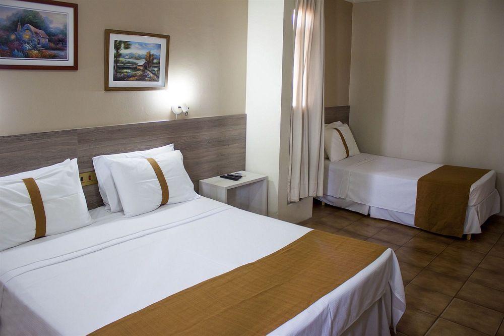 Hotel Tropico 3*