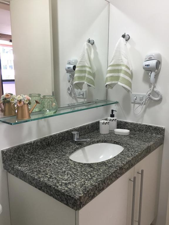 BEIRA MAR PAJUÇARA COM VARANDA E VISTA apto 603 Apartamento Maceió