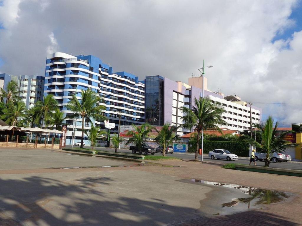 BEIRA MAR PAJUÇARA COM VARANDA E VISTA apto 603 Apartamento