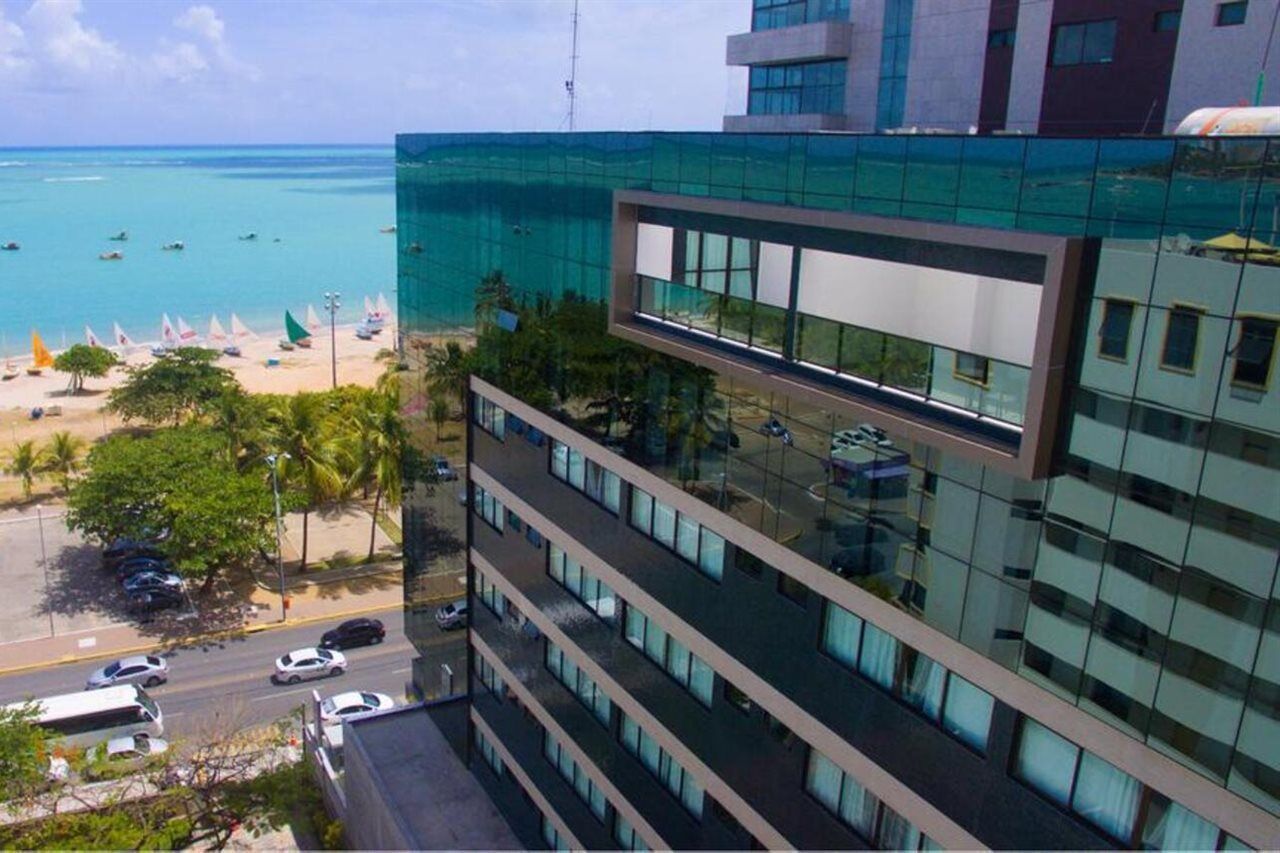 Acqua Hotel 4*