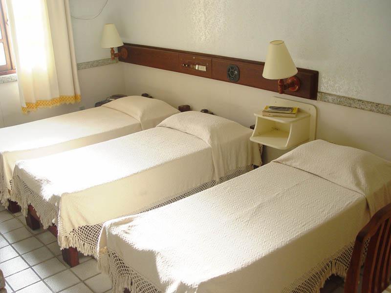 Colonial 3*