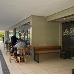 Apto. completo na praia de Ponta Verde