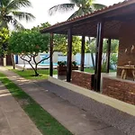 Linda Casa Na Praia De Sauacuhy - Ipioca - Al