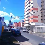 Apart Verdemar Master Pajuçara 3 quartos próximo a Feirinha de Artesanato e para até 8 pessoas