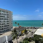 EUAMOTEMPORADA Apt 603, 1ª Quadra da Praia de Ponta Verde, Wifi 500 megas, TV a Cabo, Cama Queen, Máquina de Lavar, Garagem