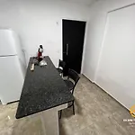 EUAMOTEMPORADA Apt 603, 1ª Quadra da Praia de Ponta Verde, Wifi 500 megas, TV a Cabo, Cama Queen, Máquina de Lavar, Garagem