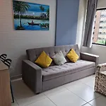 Apartamento Na Praia De Ponta Verde Com Piscina