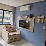 Apartamento Na Praia De Ponta Verde Com Piscina