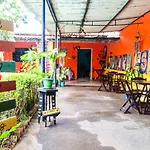 Proxima Estacion Hostel