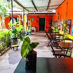 Proxima Estacion Hostel