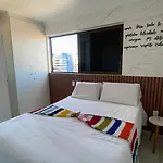 Aconchegante Apt Na Praia De Pajucara !Gales 907 Com Piscina Na Cobertura E Vaga De Garagem - Gales De Pajucara 907-Wifi 500 Mg-Pertinho De Tudo